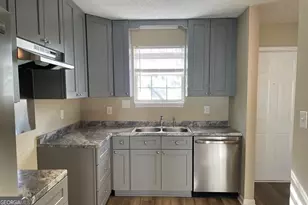 130 Oxford Ct, Athens, GA 30606 - Photo 4