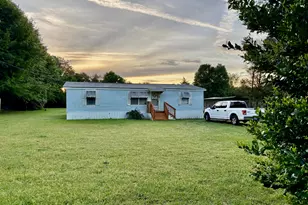 101 Peach Rd, Byron, GA 31008 - Photo 1