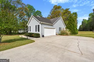 95 O'Tara Woods Dr, Newnan, GA 30263 - Photo 2