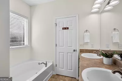 190 Chapel Lake S, Savannah, GA 31419 - Photo 18