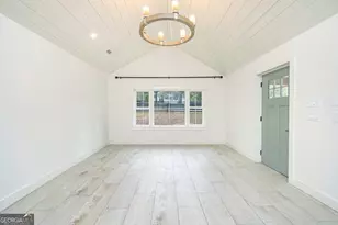 15585 Thompson Rd, Alpharetta, GA 30004 - Photo 6