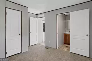 370 Briarwood Rd, Jesup, GA 31545 - Photo 2