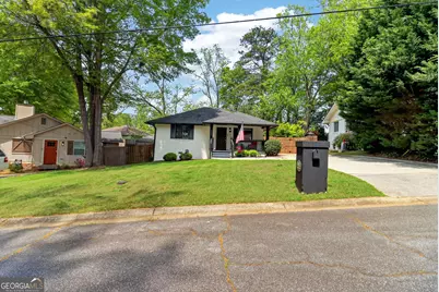 823 Frances Drive SE, Smyrna, GA 30080 - Photo 2