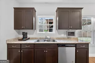 245 Alcott Cir, Hinesville, GA 31313 - Photo 14