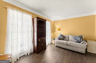 2080 Furlong Run, Lawrenceville, GA 30043 - Photo 6