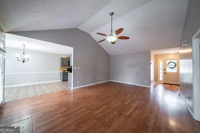 124 Woodridge Circle, Lagrange, GA 30241 - Photo 4