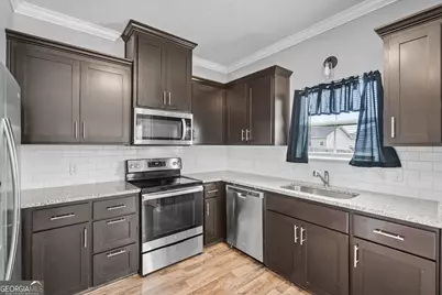 744 Fairview Circle, Hinesville, GA 31313 - Photo 10