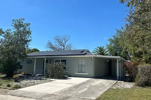 2419 Roxbury Cir, North Port, FL 34287 - Photo 2