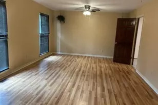 1105 St Andrews Dr, Albany, GA 31707 - Photo 4