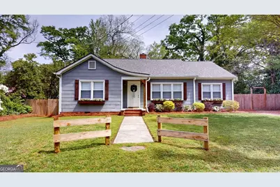 69 W Stephens Street, Winder, GA 30680 - Photo 1