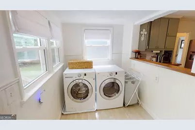 69 W Stephens Street, Winder, GA 30680 - Photo 10