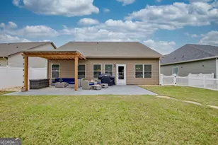 124 Thomaston St, Newnan, GA 30263 - Photo 40