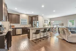 124 Thomaston St, Newnan, GA 30263 - Photo 6