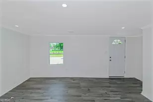 204 Mill St, Barnesville, GA 30204 - Photo 6