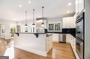 960 Landmark Dr, Atlanta, GA 30342 - Photo 10