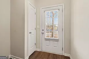 5924 Cassie Dr, Lithonia, GA 30038 - Photo 4