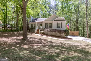 230 Winchester Dr, Sharpsburg, GA 30277 - Photo 2