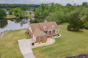 725 Amber Lakes Ct, Social Circle, GA 30025 - Photo 2