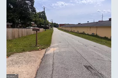1034 Fairground Street SE, Conyers, GA 30012 - Photo 6