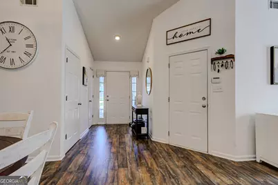 175 Courtyard Lane, Newnan, GA 30265 - Photo 8