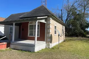 717 Glenore Ave, Waycross, GA 31503 - Photo 2