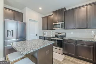 7425 Faith St, Fairburn, GA 30213 - Photo 10