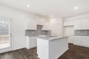 1300 Aura Ln, Lawrenceville, GA 30045 - Photo 16