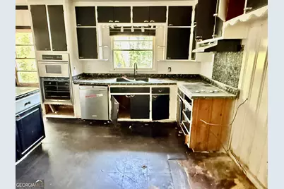 668 Lynn Circle SW, Atlanta, GA 30311 - Photo 4