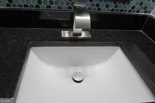 2060 Bedford Ct, Lithonia, GA 30058 - Photo 34