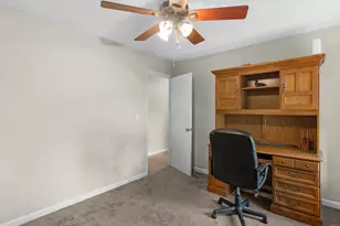 915 Strawberry Ct, Ellenwood, GA 30294 - Photo 12