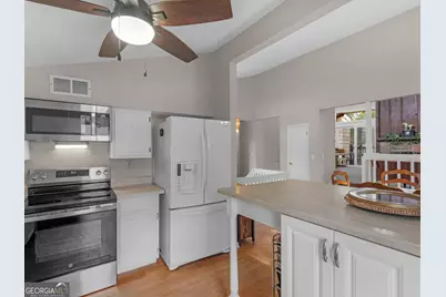 915 Strawberry Court, Ellenwood, GA 30294 - Photo 6