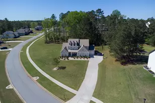 660 Genesee Pt, Newnan, GA 30263 - Photo 2