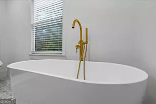 410 Wilkinson Dr SE, Atlanta, GA 30317 - Photo 16