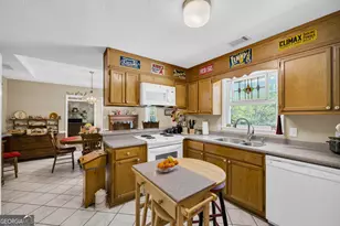 172 Lewis Cir, Commerce, GA 30529 - Photo 18