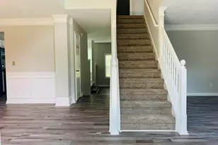 325 Barrington Grange Dr, Sharpsburg, GA 30277 - Photo 2