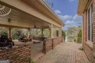 2265 Castle Lake Dr, Tyrone, GA 30290 - Photo 6