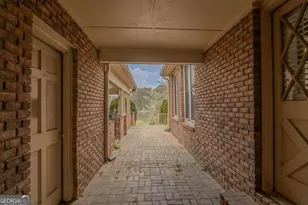 2265 Castle Lake Dr, Tyrone, GA 30290 - Photo 4