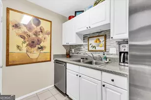 401 N Cromwell Rd, Savannah, GA 31410 - Photo 10