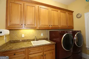 859 Tufthunter, Macon, GA 31210 - Photo 18