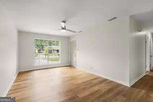 127 Greenbriar Ct, Savannah, GA 31419 - Photo 6
