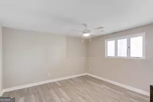 8515 Lake Dr, Snellville, GA 30039 - Photo 32