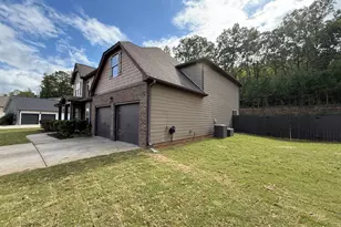 310 Savannah Dr, Senoia, GA 30276 - Photo 2