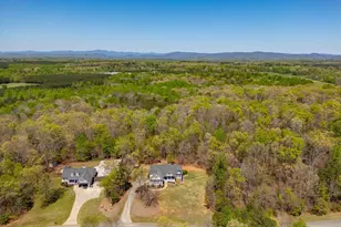 268 N Woods Dr, Mount Airy, GA 30563 - Photo 6