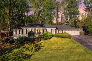 957 Richmond Hill Dr, Marietta, GA 30068 - Photo 2