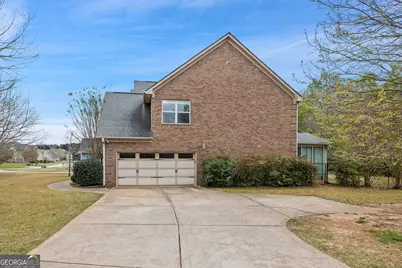 316 Norway Spruce Court, Locust Grove, GA 30248 - Photo 4