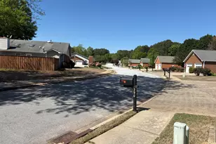 300 Wilbanks Dr, Fayetteville, GA 30215 - Photo 4