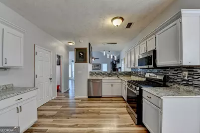 2154 Crystal Lake Drive, Lawrenceville, GA 30044 - Photo 32