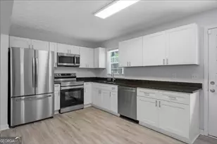 641 Amber Pl SW, Marietta, GA 30060 - Photo 10