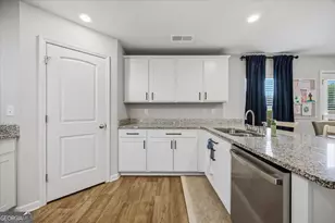 218 Sanders Rd, Macon, GA 31210 - Photo 10