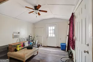 227 Shady Ln, Williamson, GA 30292 - Photo 34